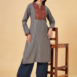 Rangmanch By Pantaloons Blue Woven Pattern Straight Kurta image 4