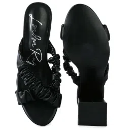 London Rag Women's Black Cross Strap Sandals image 3