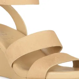 Naturalizer by Bata Women's Tan Ankle Strap Sandals image 4