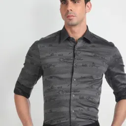 Arrow Grey Cotton Regular Fit Printed Shirt image 4
