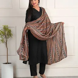 Apratim Printed Kalamkari Dupatta with Gotta Patti image 5