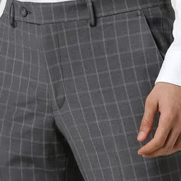 Van Heusen Slim-Fit Single-Breasted Two-Piece Suit image 3