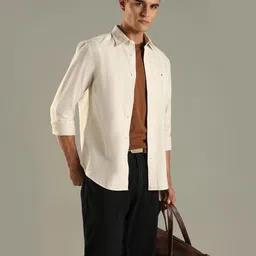 Tommy Hilfiger Men Solid Spread Collar Cotton Casual Shirt-image-76