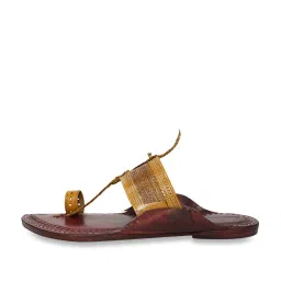 Kalapuri Men's Yellow Kolhapuri Sandals image 4
