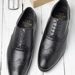 Red Tape Men's Jet Black Oxford Shoes image 1