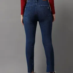 showoffff SHOWOFF High-Rise Blue Mildly Distressed Jeans image 2