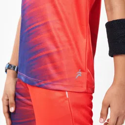Pine Active Knit Half Sleeves Printed T-Shirt & Shorts Set - Red image 5