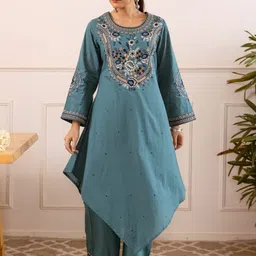 HERE&NOW Floral Embroidered Round Neck Thread Work Pure Cotton A-Line Kurta With Palazzos image 3