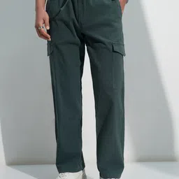 HIGHLANDER Men Straight Fit Mid-Rise Cargos Trousers-image-49