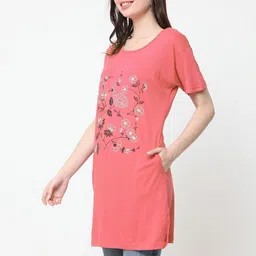 YOZZ BY Women Floral Printed Pockets 1 T-shirt image 4