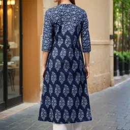 SZN Floral Printed A-Line Cotton Kurta image 2