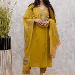 Vastranchal Women Floral Embroidered Angrakha Thread Work Kurta with Trousers & With Dupatta-picture-19