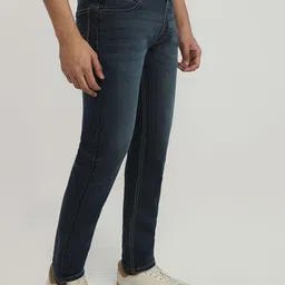 Park Avenue Men Slim Fit Mid-Rise Light Fade Jeans image 4