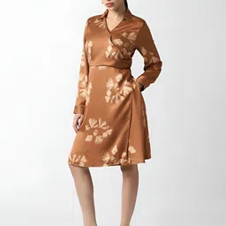 Van Heusen Woman Floral Print V-Neck Cuffed Sleeves Wrap Dress image 5