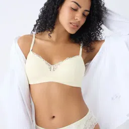 Wunderlove by Westside Cream Floral Lace Detailed Padded Bra-image-96