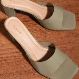 Van Heusen Women's Green Casual Sandals image 1