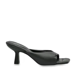 Jove Women's Black Casual Sandals image 2