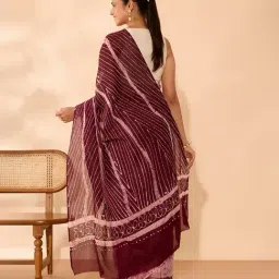 Taneira Maroon Cotton Abstract Saree image 2