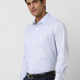 Van Heusen Men Textured Regular Fit Cotton Formal Shirt image 4