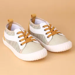 Cute Walk by Babyhug Solid Casual Shoes - Yellow image 2