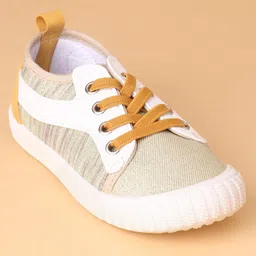 Cute Walk by Babyhug Solid Casual Shoes - Yellow image 3