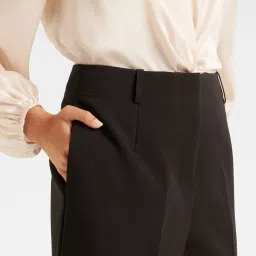 Forever New Black Regular Fit High Rise Pants image 4
