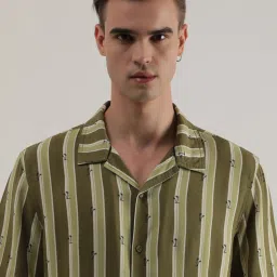 Lee Olive Regular Fit Printed Shirt image 4