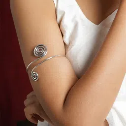 Teejh Aramati Armlet image 1