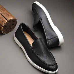 The Roadster Lifestyle Co Men Lightweight Casual Loafers-image-47