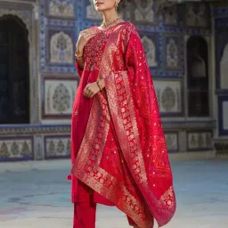 SCAKHI Pink Embroidered Kurta Pant Set With Dupatta image 4