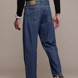 WROGN Men Pure Cotton Relaxed Fit Light Fade Jeans image 3