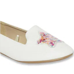 Pantaloons Junior White Flat Ballets image 4