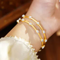 Rubans Set of 2 18K Gold-Plated Brass Bangles with White Cubic Zirconia Floral Design image 5