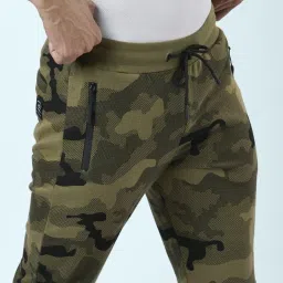 People by Pantaloons Green Cotton Regular Fit Camouflage Joggers image 4