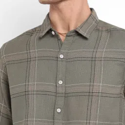 Campus Sutra Olive Green Cotton Regular Fit Checks Shirt image 4