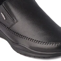 Red Chief Men's Black Formal Loafers image 4