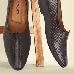 Fausto Men's Dark Brown Casual Juttis image 1