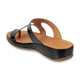 Mochi Women's Black Toe Ring Wedges image 3