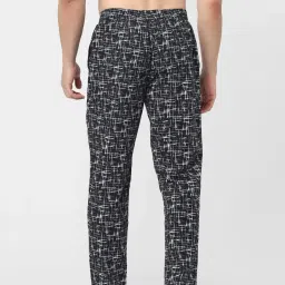 Jack & Jones Black Cotton Regular Fit Printed Pyjamas image 2