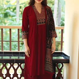 Anni Designer Women Ethnic Motifs Printed Empire Kurta with Palazzos & With Dupatta image 3