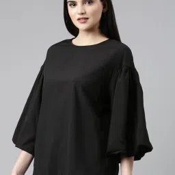showoffff SHOWOFF Black Regular Fit Top image 4