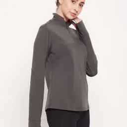 Clovia Grey Regular Fit Sports T-Shirt image 4