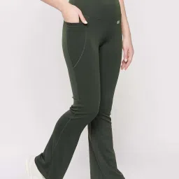 Clovia Green Mid Rise Yoga Pants image 4