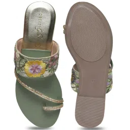 Forever Glam by Pantaloons Women's Green Toe Ring Sandals image 4