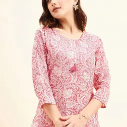 NEESH Floral Printed Pure Cotton Kurti image 1