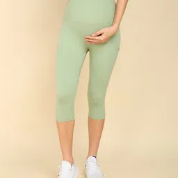Zelena Ultrastretch Solid Yoga Maternity Capris With Pockets - Pistachio Green-image-51