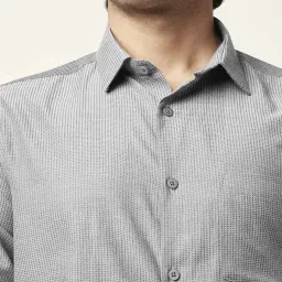 YU by Pantaloons Mid Black Slim Fit Shirt image 4