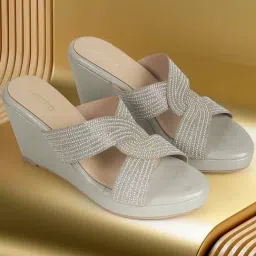 Metro Women's Gold Cross Strap Sandals-image-93