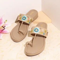 Inc.5 Women's Beige Toe Ring Sandals-picture-1
