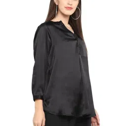 Qurvii Black Loose Fit Top image 3